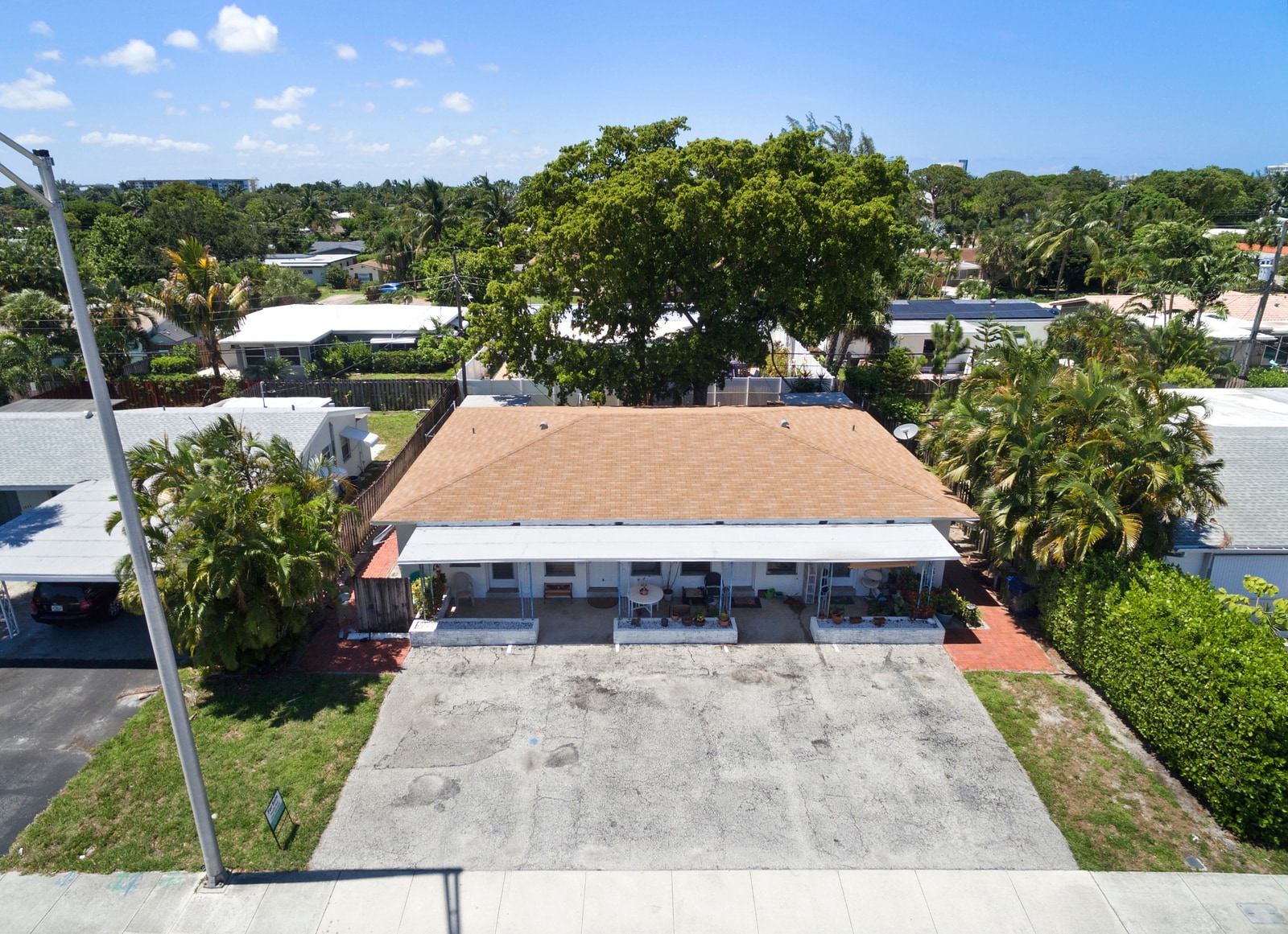 1933 NE 26th Dr, Wilton Manors, FL for sale Primary Photo- Image 1 of 17