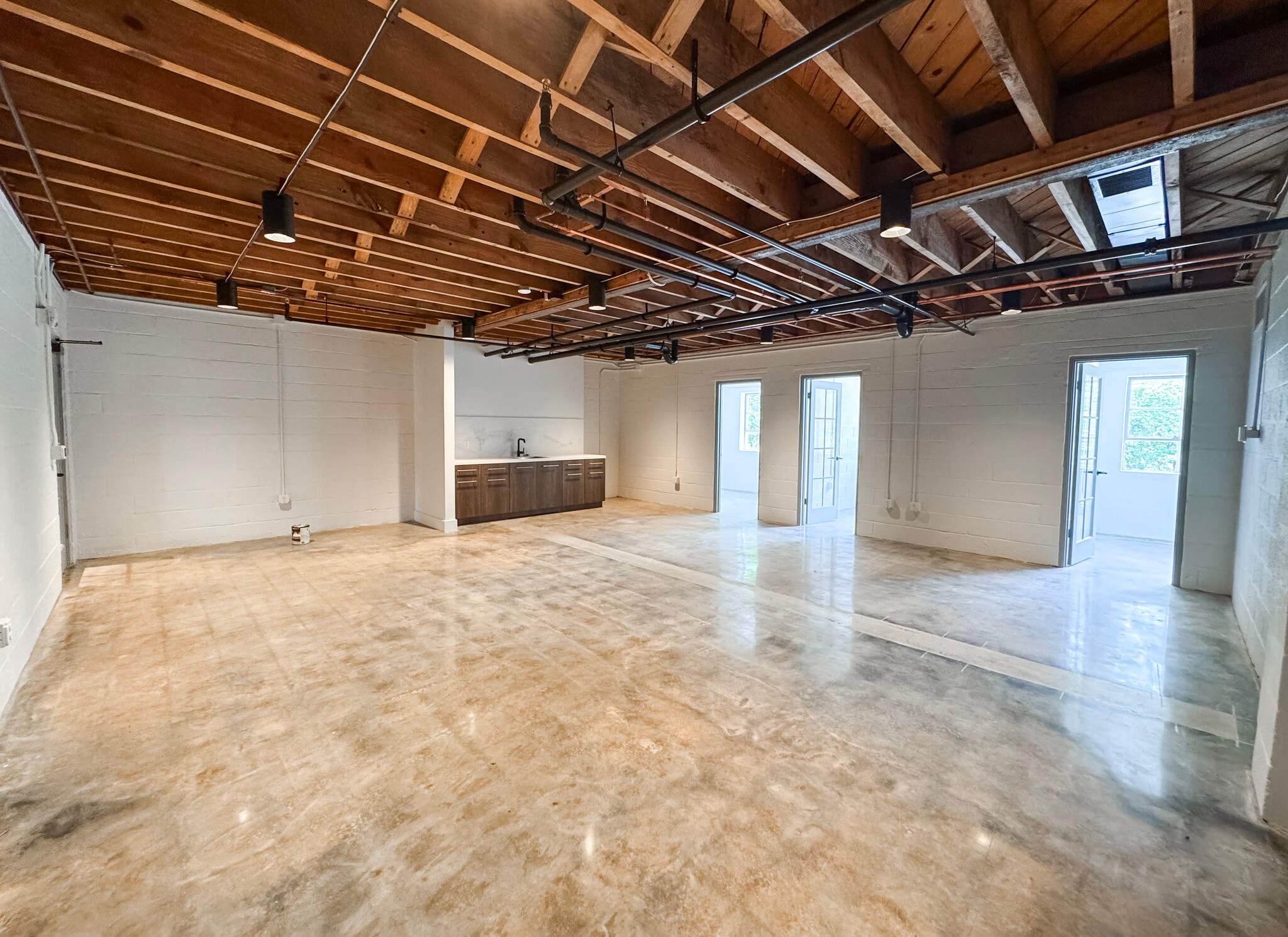 1881 Howell Mill Rd NW, Atlanta, GA for lease Interior Photo- Image 1 of 1