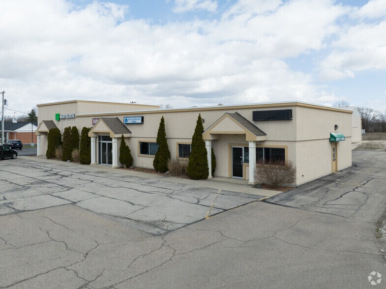1414 N Scott St, Napoleon, OH for lease - Primary Photo - Image 1 of 8
