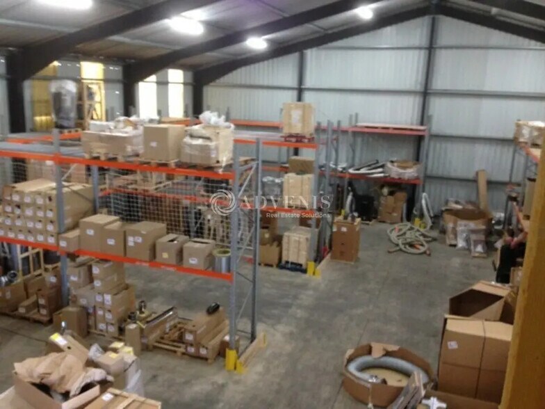 Industrial in Bages for lease - Interior Photo - Image 2 of 3