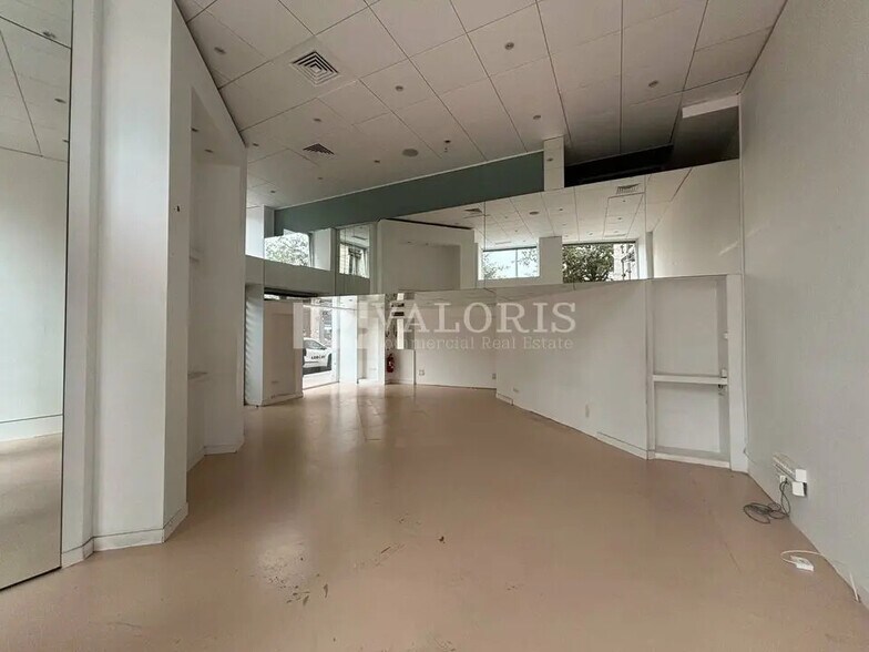 Retail in Lyon for lease - Interior Photo - Image 3 of 9