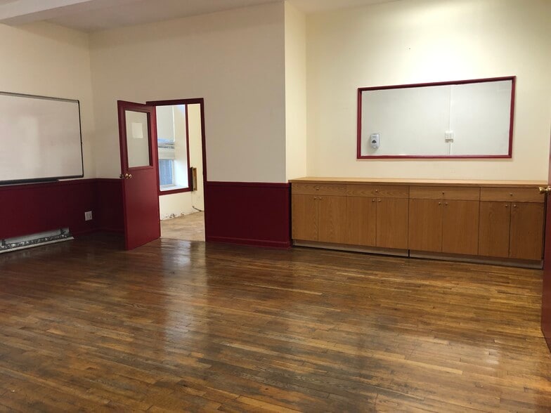 151 5th Ave, Brooklyn, NY for lease - Building Photo - Image 3 of 18