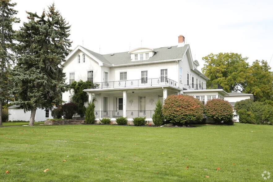 10324 Main St, Clarence, NY for sale - Primary Photo - Image 1 of 1