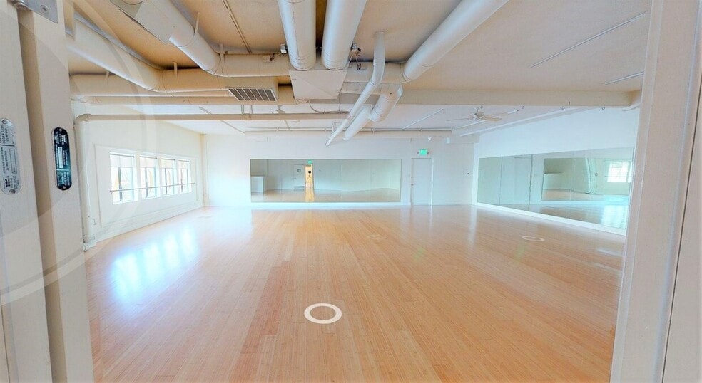 401 Center St, Healdsburg, CA for lease - Interior Photo - Image 1 of 15