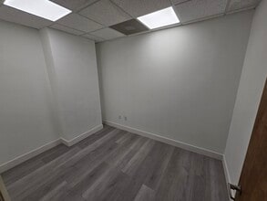 12550 Biscayne Blvd, North Miami, FL for lease Interior Photo- Image 2 of 3