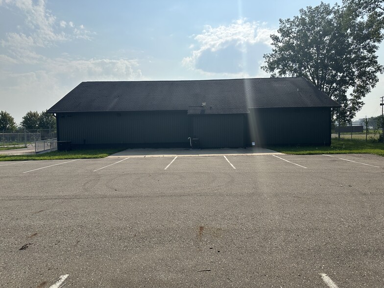 2233 N Burdick St, Kalamazoo, MI for sale - Building Photo - Image 3 of 14