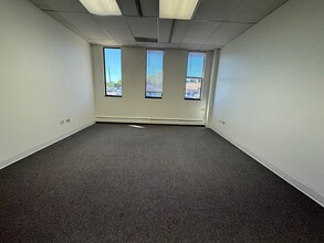 7200 E Hampden Ave, Denver, CO for lease Interior Photo- Image 1 of 4