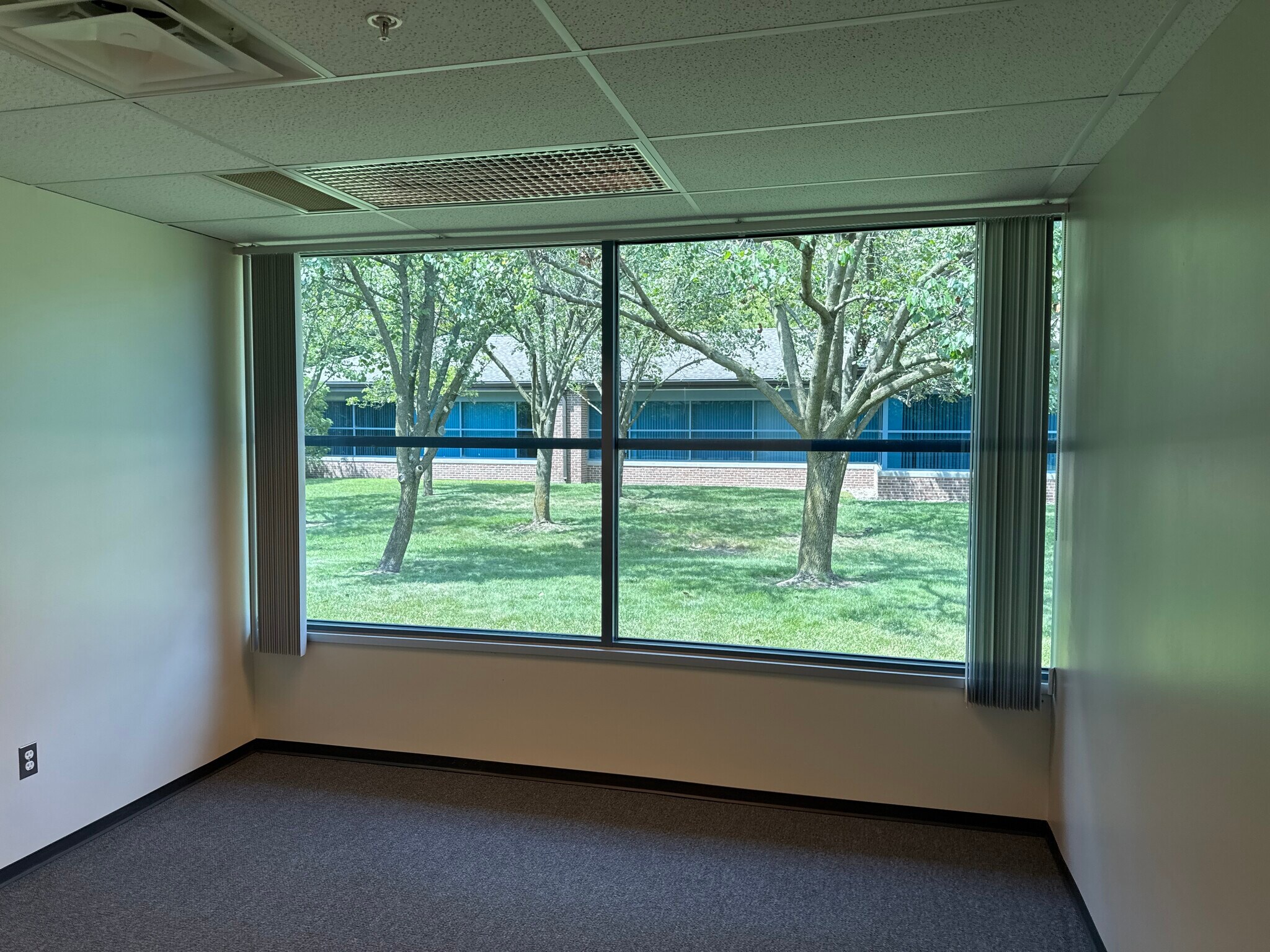 28175 Haggerty Rd, Novi, MI for lease Interior Photo- Image 1 of 1