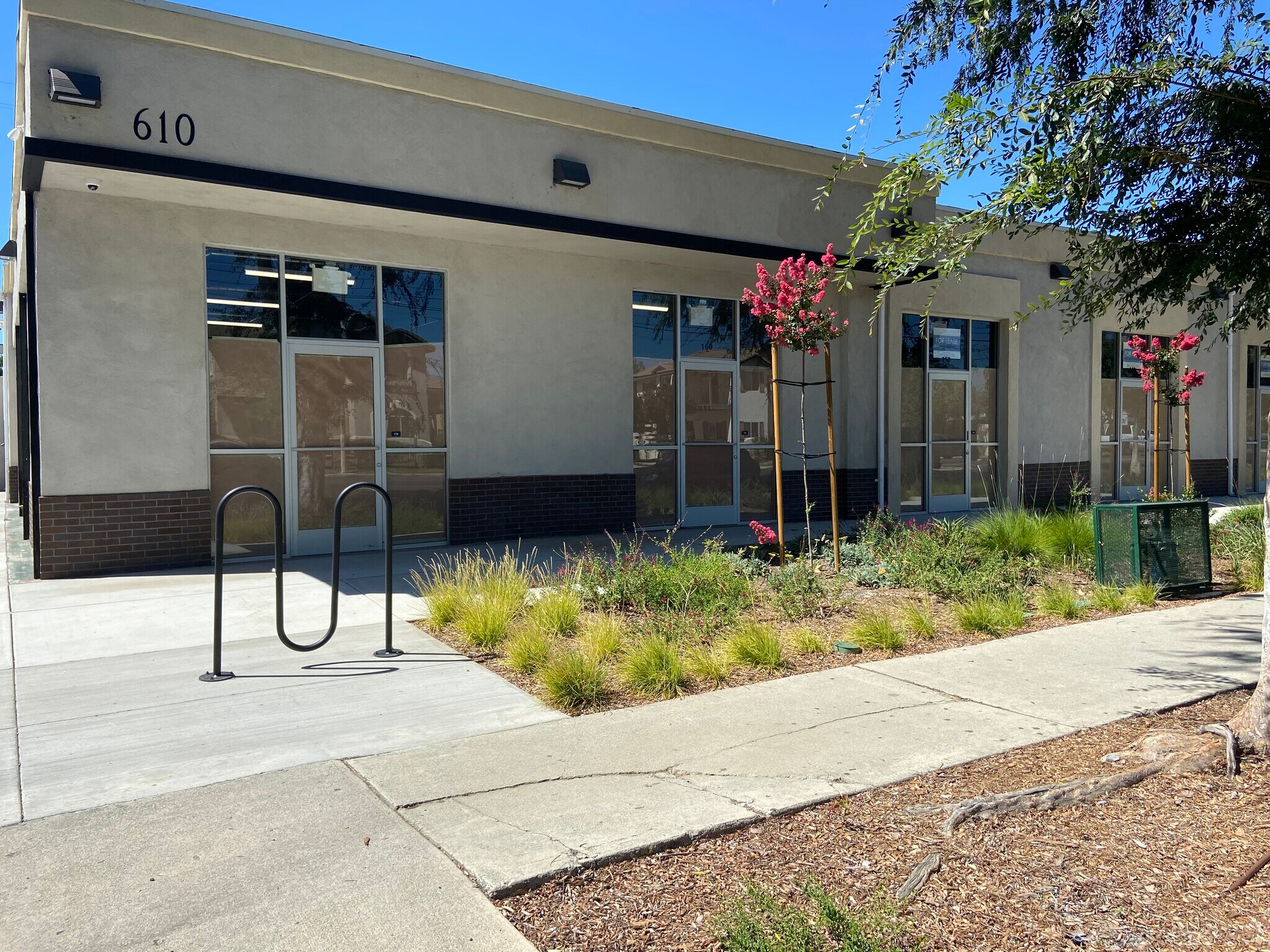 610 E Francis St, Ontario, CA for lease Primary Photo- Image 1 of 3
