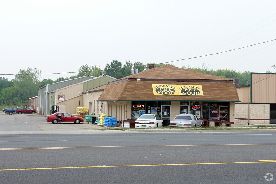 9137 Pendleton Pike, Indianapolis, IN for sale - Primary Photo - Image 1 of 1