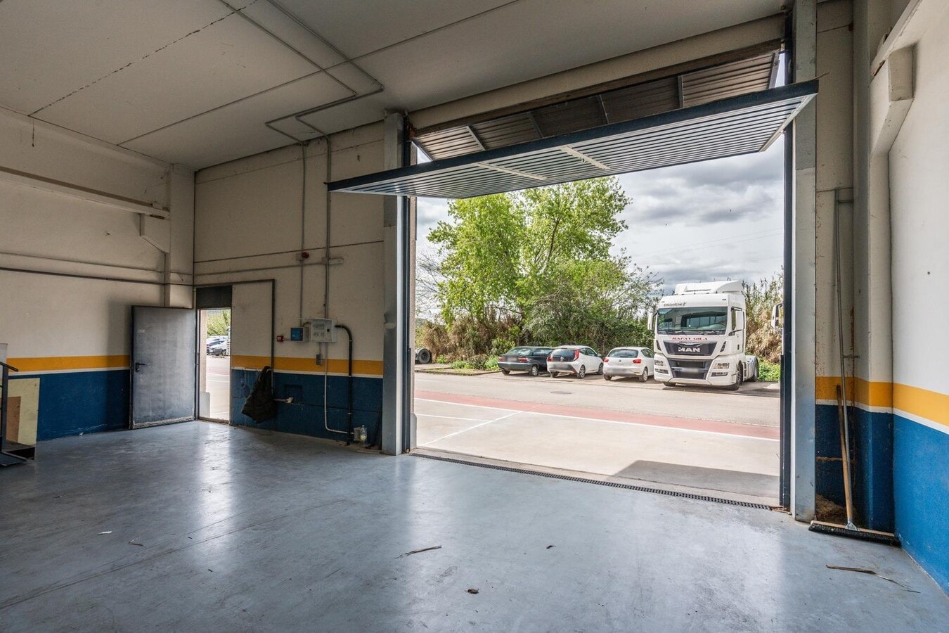 Meco, MAD 28880 -  -  - Interior Photo - Image 1 of 15