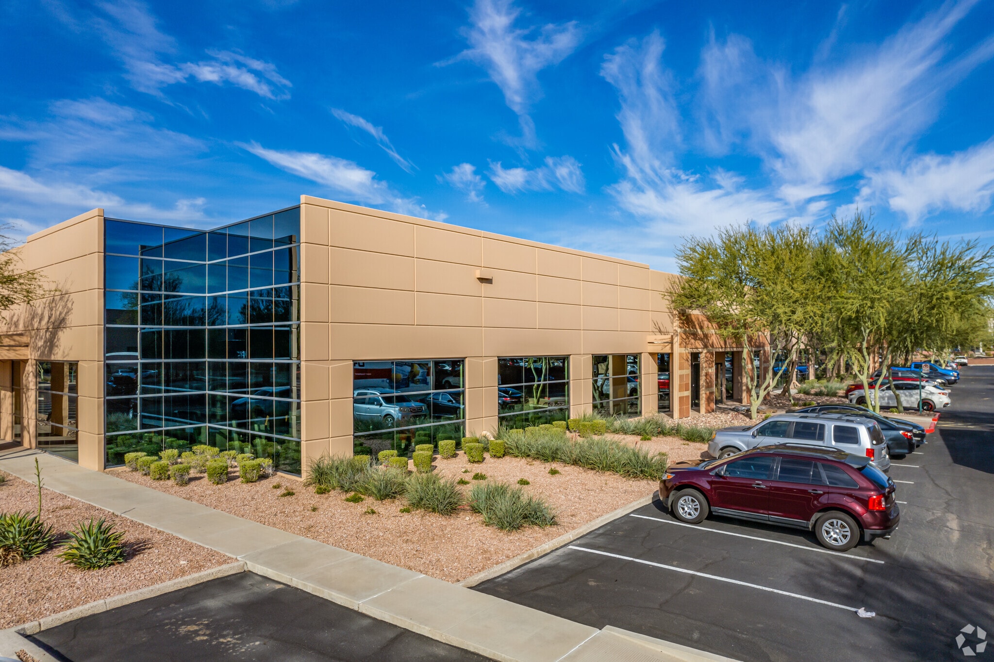 2001 W Pinnacle Peak Rd, Phoenix, AZ for lease Primary Photo- Image 1 of 8