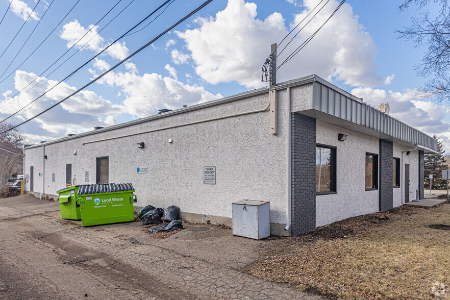 7815 101 Ave NW, Edmonton, AB for lease - Building Photo - Image 2 of 4