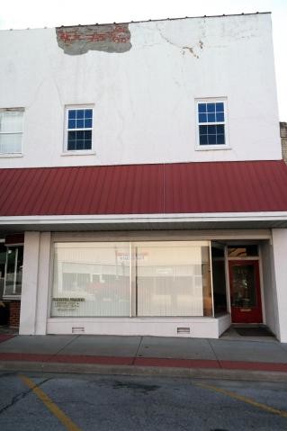 129 S Madison Ave, Aurora, MO for sale - Primary Photo - Image 1 of 1