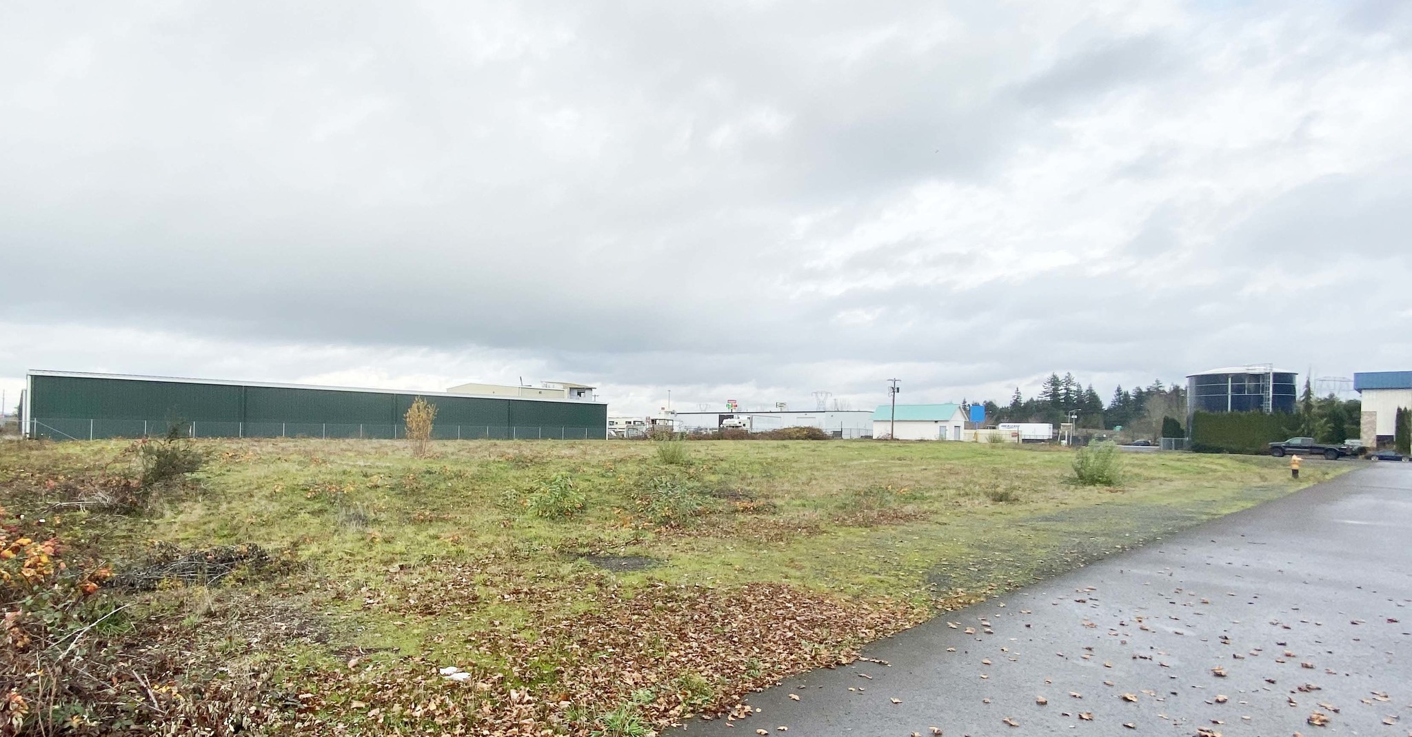 Sky Ln, Aurora, OR for lease Building Photo- Image 1 of 3