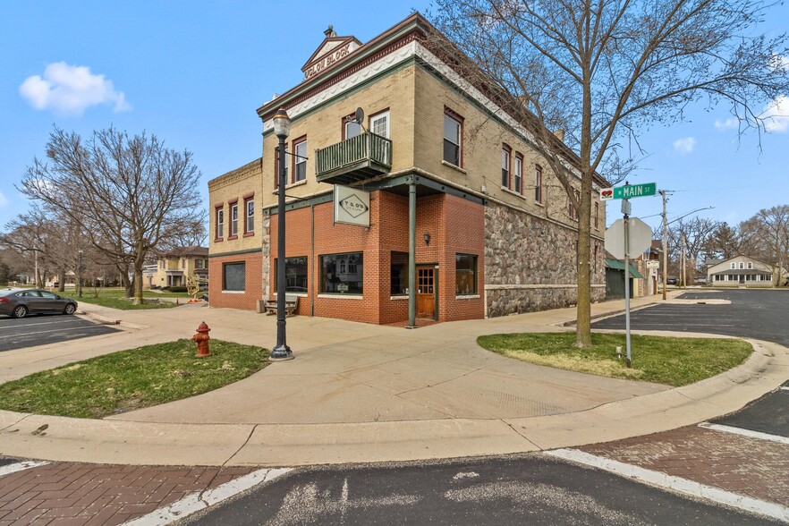 300 Main, Palmyra, WI for sale - Building Photo - Image 1 of 1