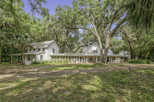 St Johns River Retreat - Drive Through Restaurant