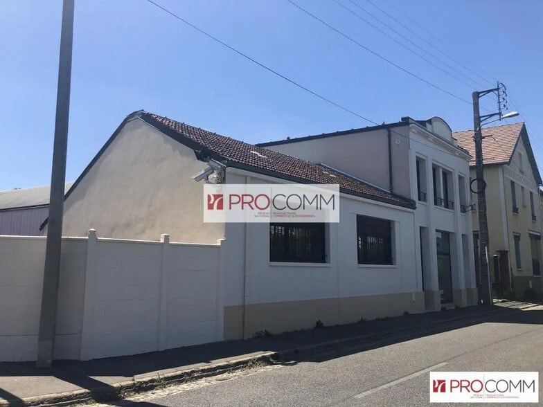 Office in Chartres for lease - Building Photo - Image 1 of 12