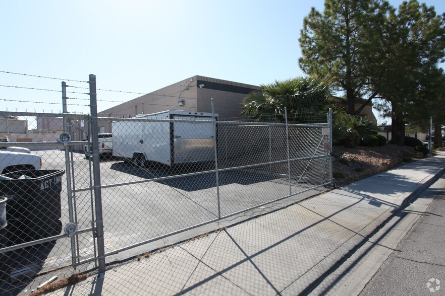 3370 Pinks Pl, Las Vegas, NV for lease - Building Photo - Image 2 of 8