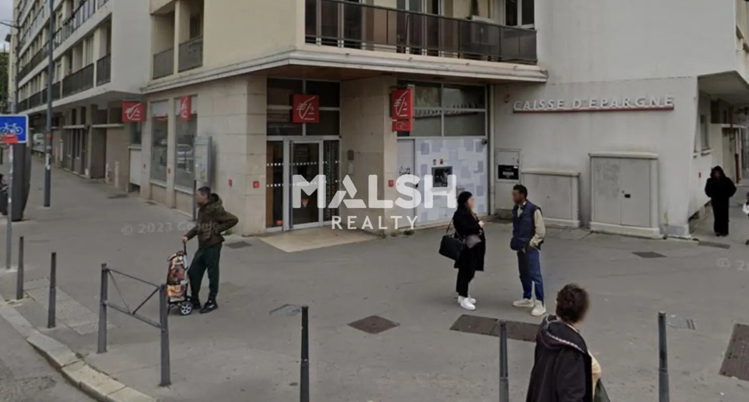 Office in Villeurbanne for lease Building Photo- Image 1 of 4