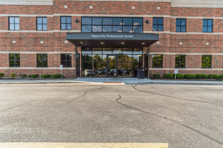 1259 Rickert Dr, Naperville, IL for lease - Building Photo - Image 1 of 8