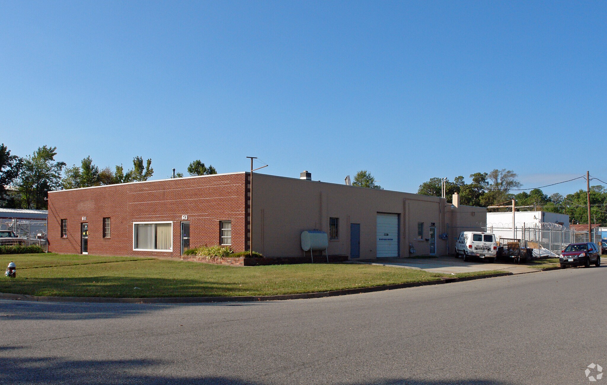 611-613 Rotary St, Hampton, VA for sale Primary Photo- Image 1 of 1