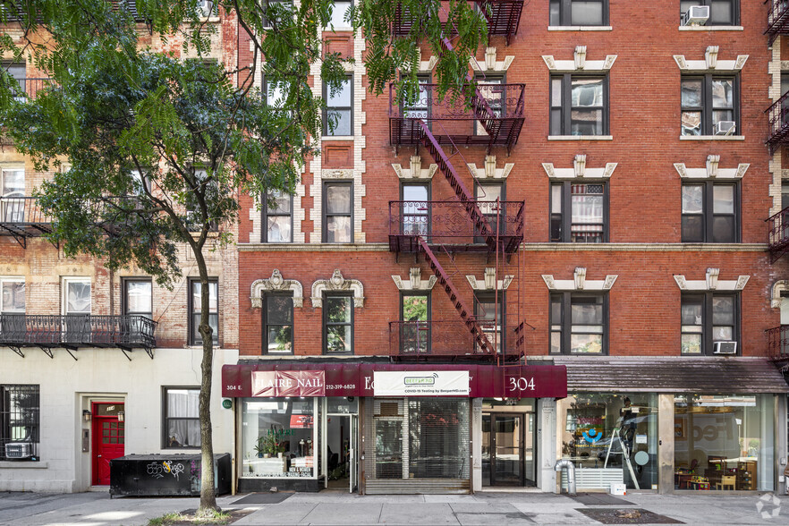 304-308 E 62nd St, New York, NY for lease - Building Photo - Image 2 of 8