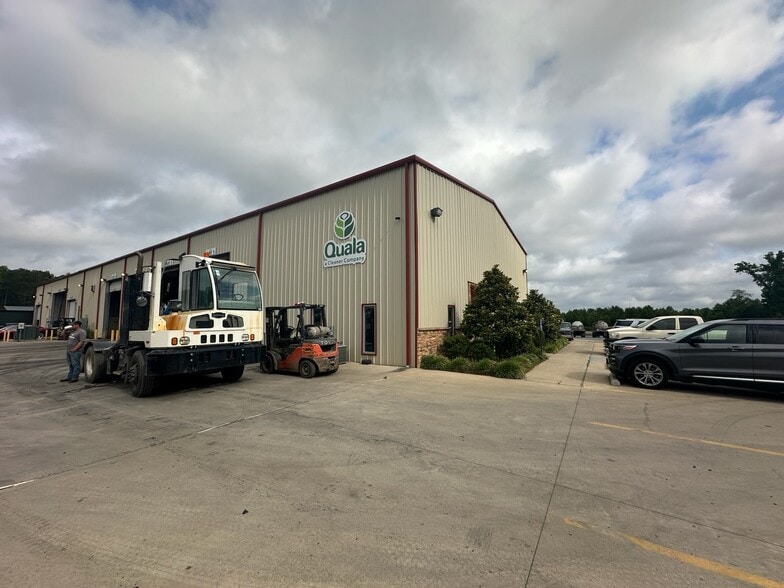 1051 Aqua Dr, Haughton, LA for sale - Building Photo - Image 2 of 31