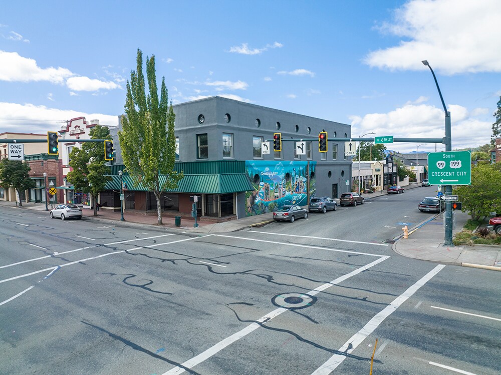 230 NW 6th St, Grants Pass, OR for sale Primary Photo- Image 1 of 1