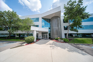 Farmington Hills Corporate Center I - Convenience Store