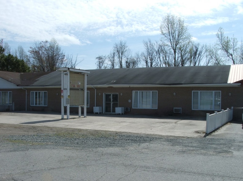 1528 Four Locust Hwy, Keysville, VA for sale - Building Photo - Image 2 of 13