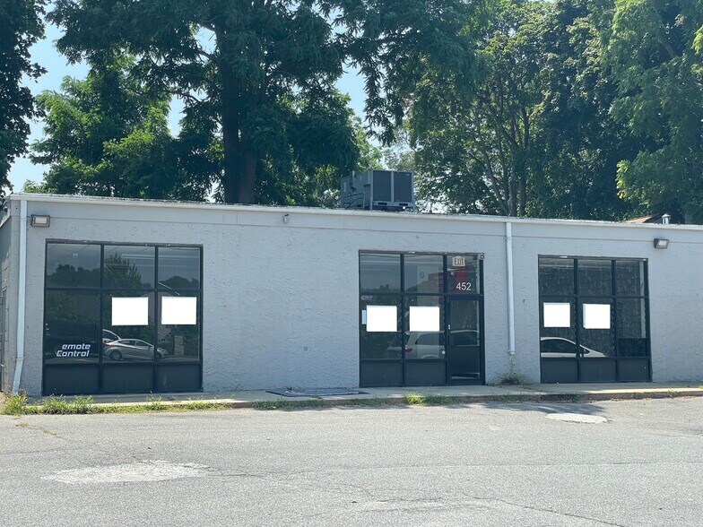 444-452 Middle Country Rd, Selden, NY for lease - Building Photo - Image 1 of 12