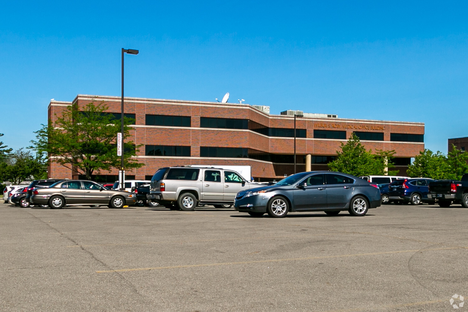 141 W 22nd St, Anderson, IN for lease Primary Photo- Image 1 of 14