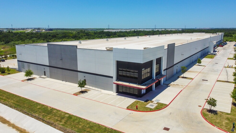 10111 Hill Ln, Manor, TX for lease - Building Photo - Image 2 of 8