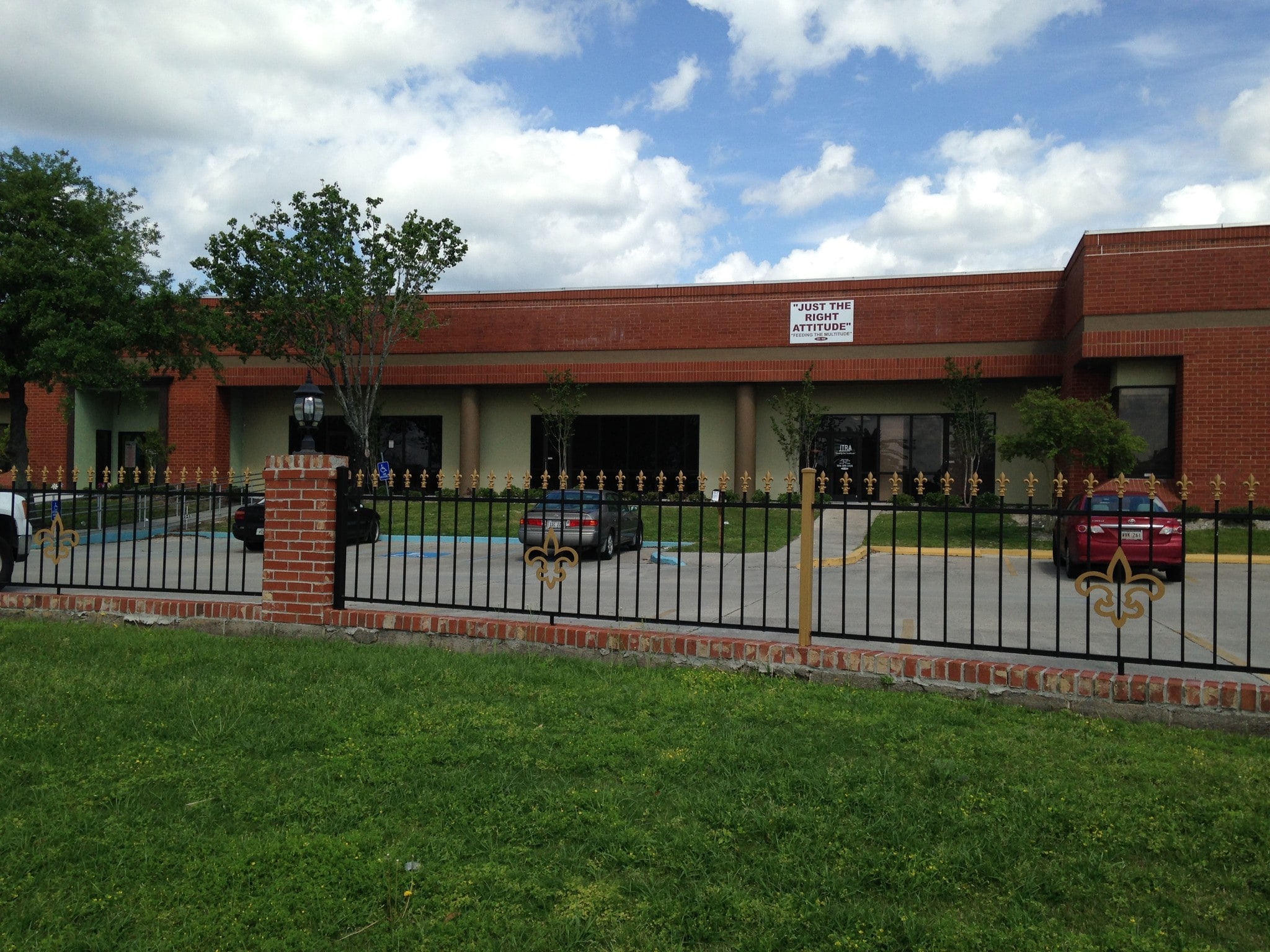 4949 Bullard Ave, New Orleans, LA 70128 Wink Building