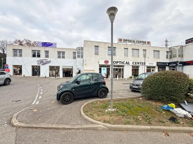 Location Bureaux 425 m² à 3 475 m²