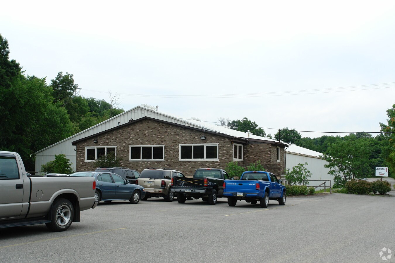 2330B Wildwood Rd, Gibsonia, PA 15044 Automotive Systems Warehouse