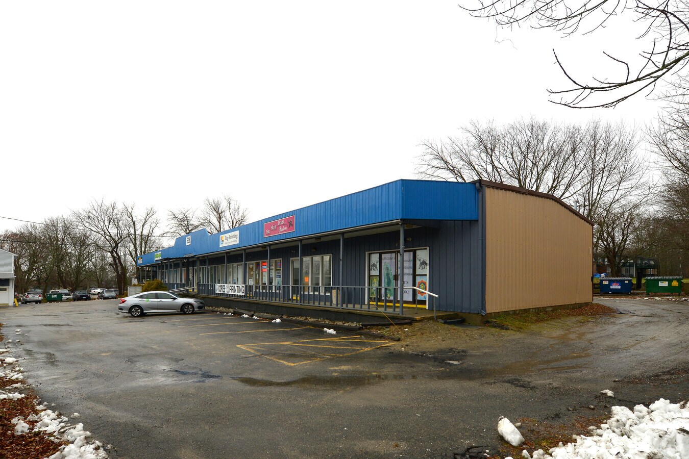 628 Ave, Warren, RI 02885