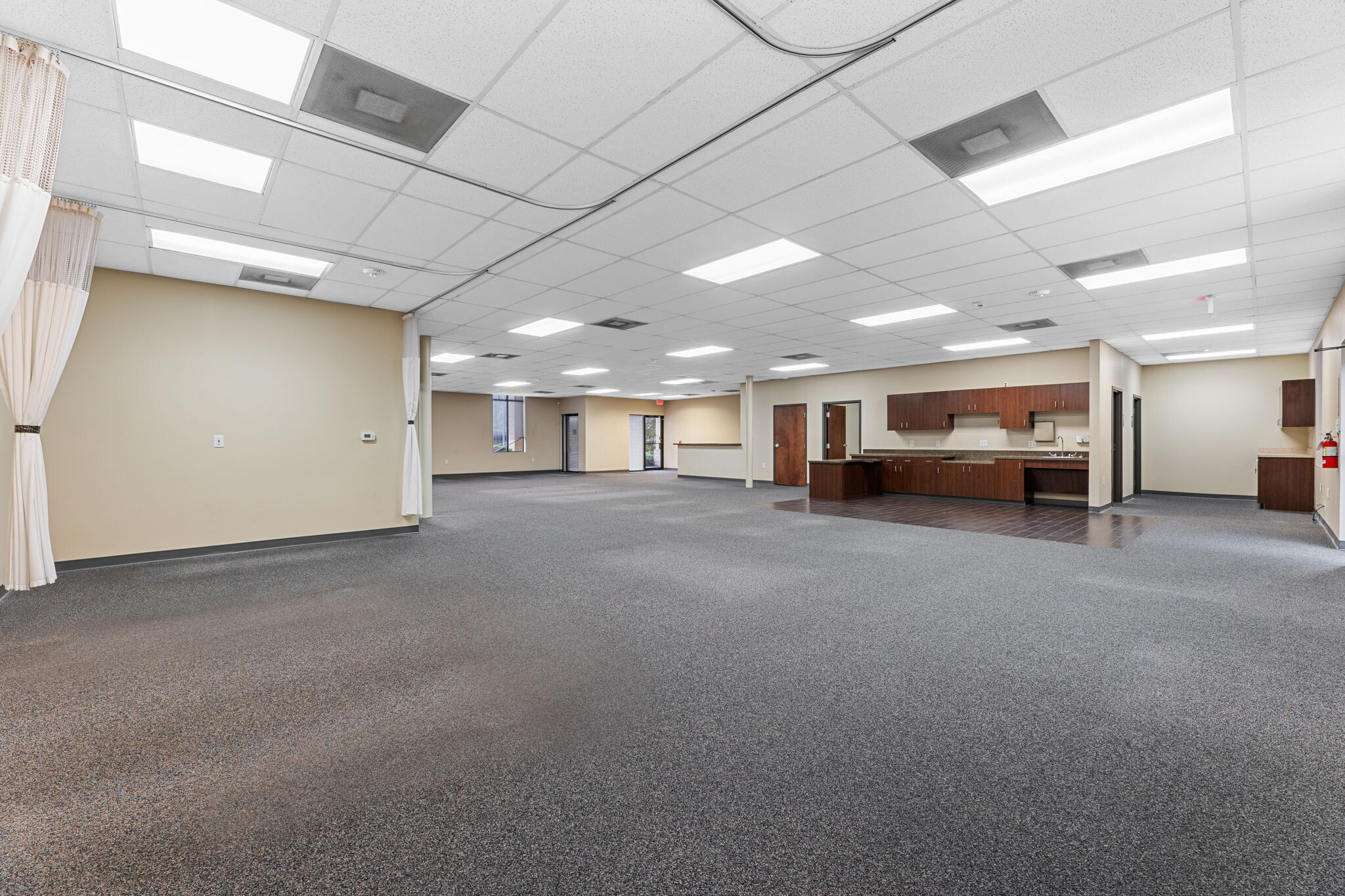 8111 Cypresswood Dr, Spring, TX for lease Interior Photo- Image 1 of 5