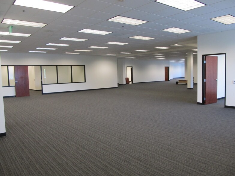 5235-5255 E Hunter Ave, Anaheim, CA for sale - Interior Photo - Image 1 of 1