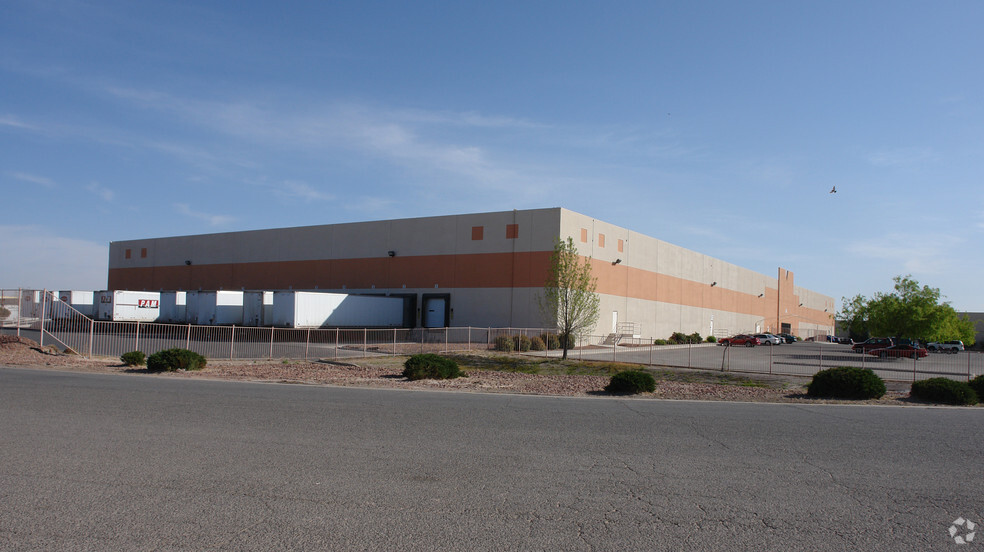 9500 Plaza Cir, El Paso, TX for lease - Primary Photo - Image 2 of 16