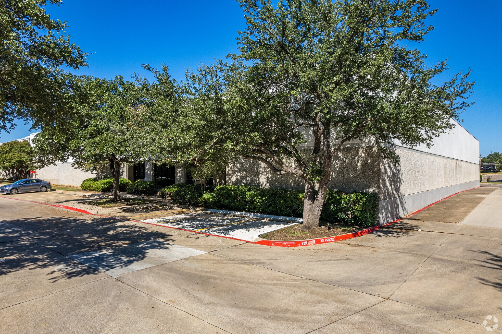 3241-3251 Story Rd W, Irving, TX for lease Building Photo- Image 1 of 8