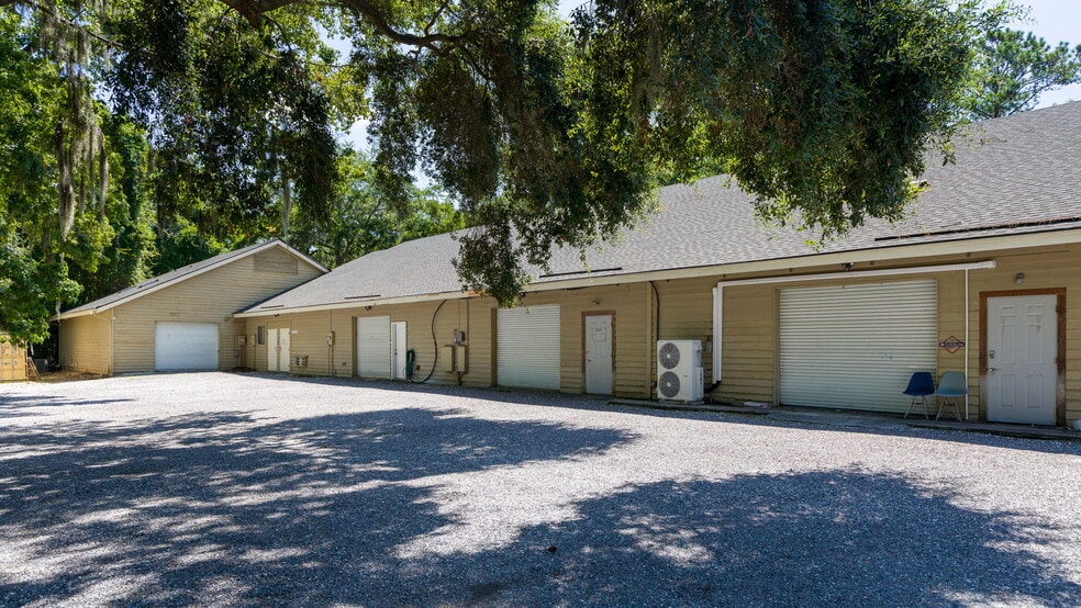 9 Hunter Rd, Hilton Head, SC for sale - Building Photo - Image 2 of 17