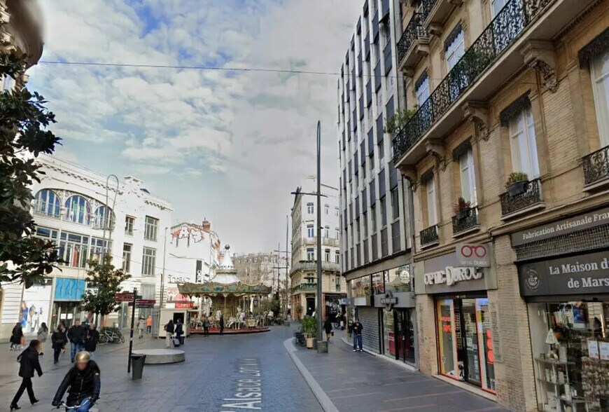 Office in Toulouse for lease - Building Photo - Image 2 of 3