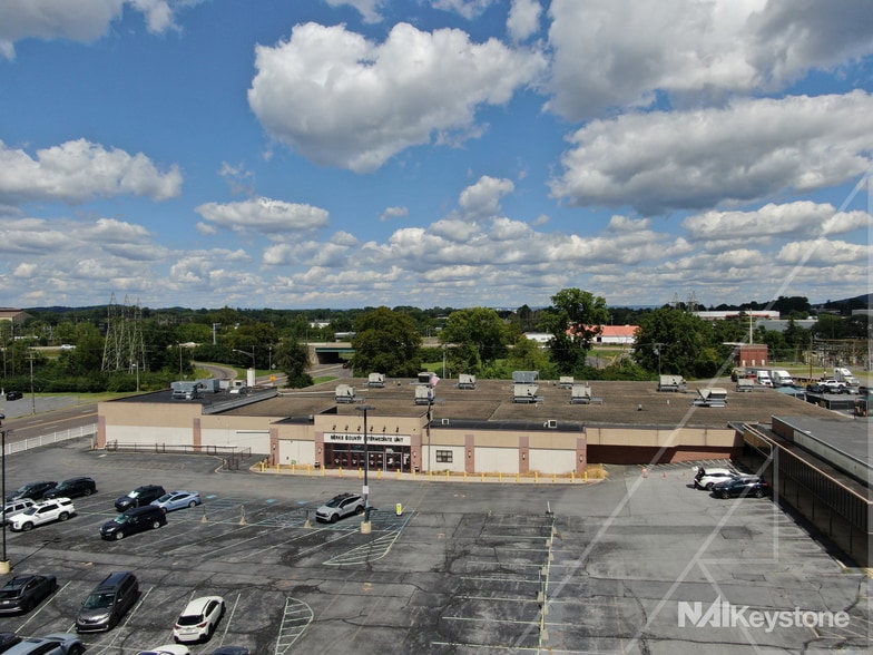 2101 Centre Ave, Reading, PA for lease - Building Photo - Image 1 of 8