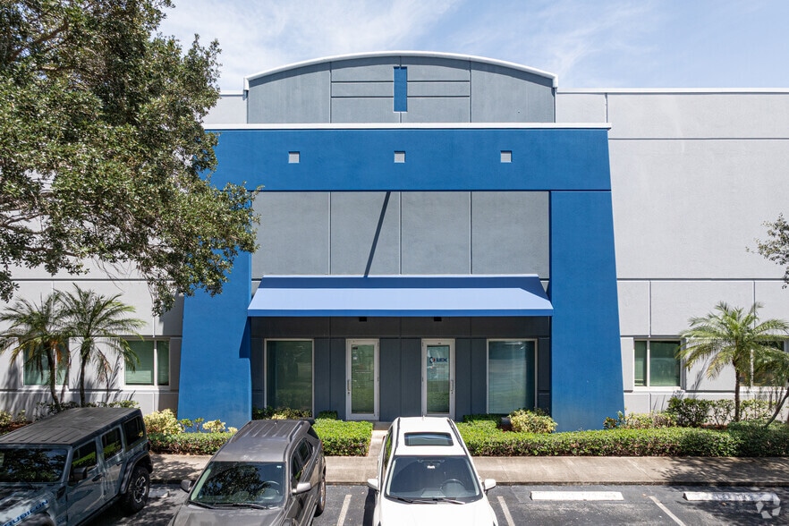 15751 SW 41st St, Davie, FL for lease - Building Photo - Image 2 of 4