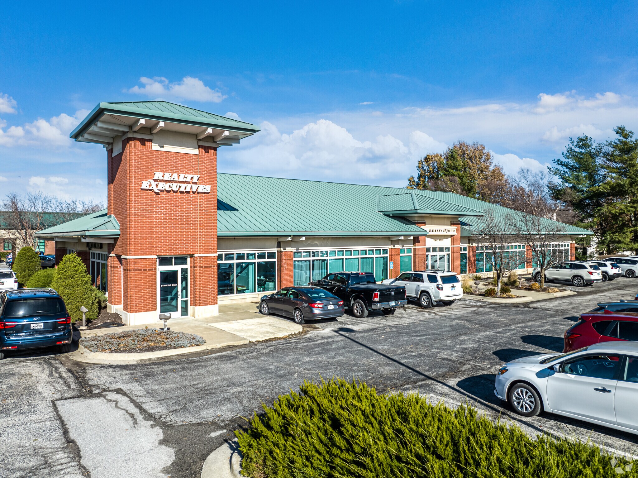 11401 Ash St, Overland Park, KS for sale Primary Photo- Image 1 of 1