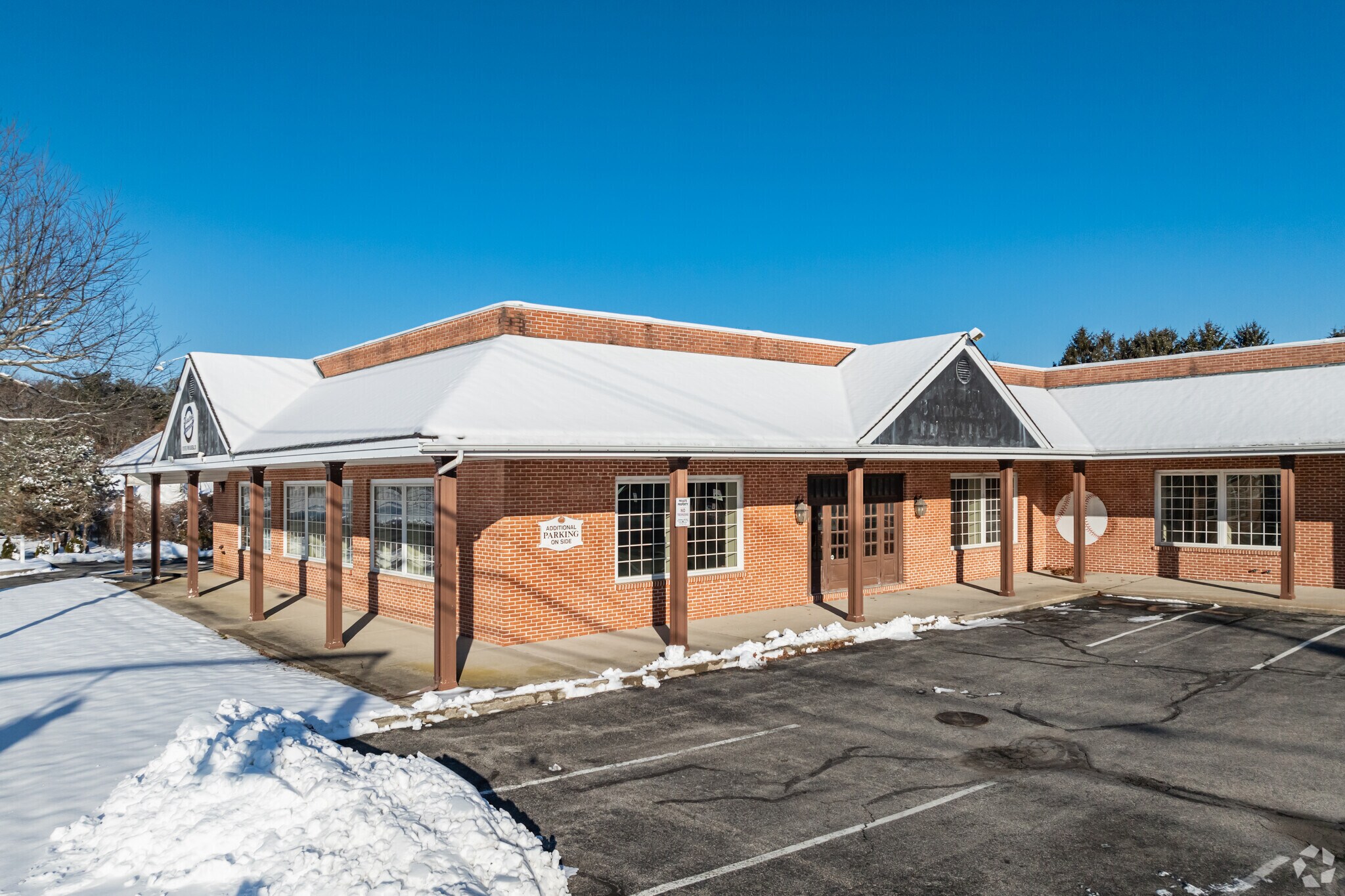 21 N Country Rd, Rocky Point, NY for sale Primary Photo- Image 1 of 1