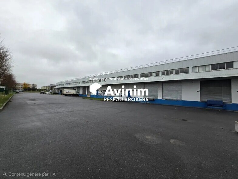 Industrial in Goussainville for lease - Building Photo - Image 1 of 4