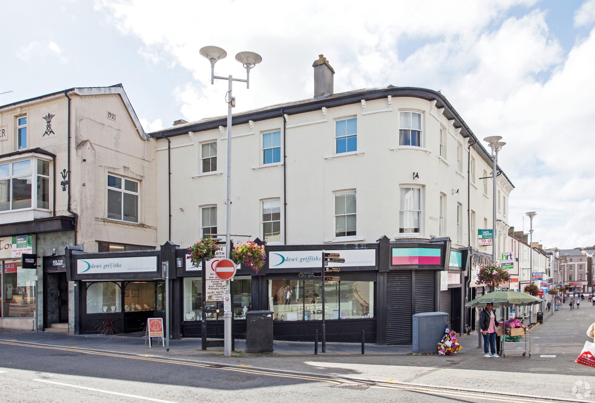 40 Caroline St, Bridgend for sale Primary Photo- Image 1 of 1